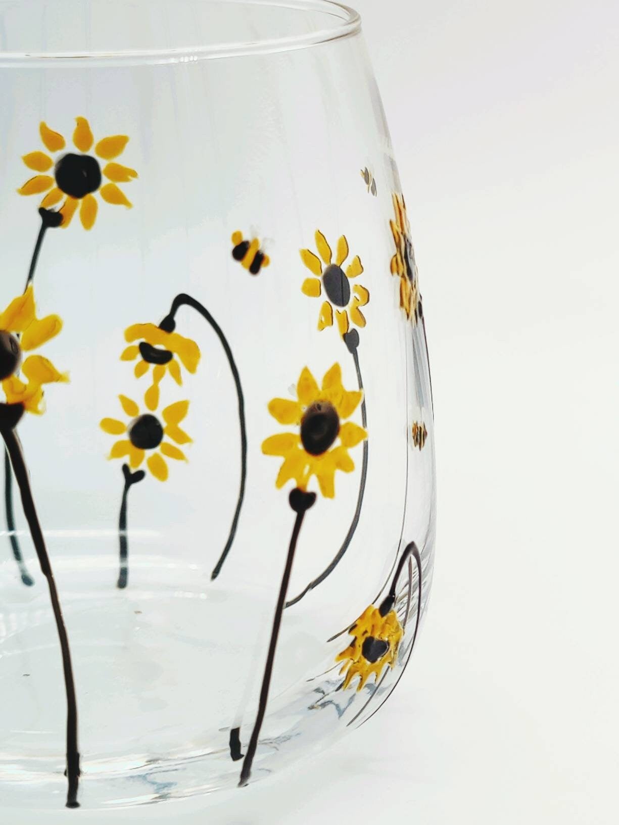 Hand-painted 'Sunflower & bee' design Stemless Wine Glass