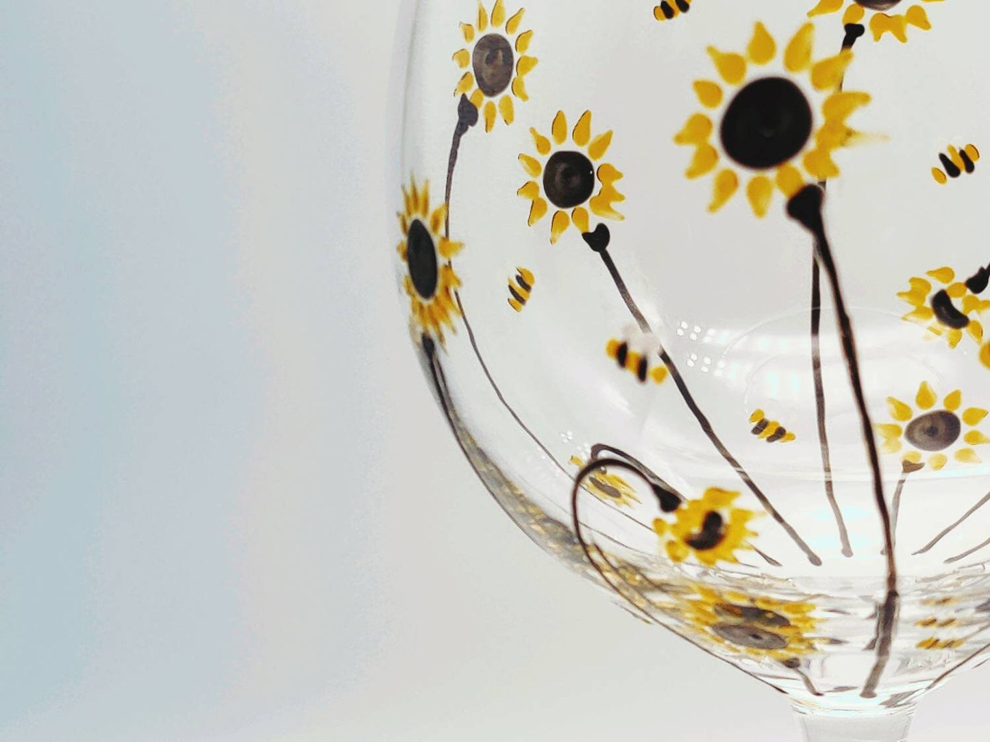 Hand-painted 'Bee & Sunflower' design Large Wine Glass
