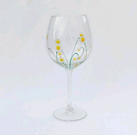 Hand-painted 'Daisy' design Large Wine Glass